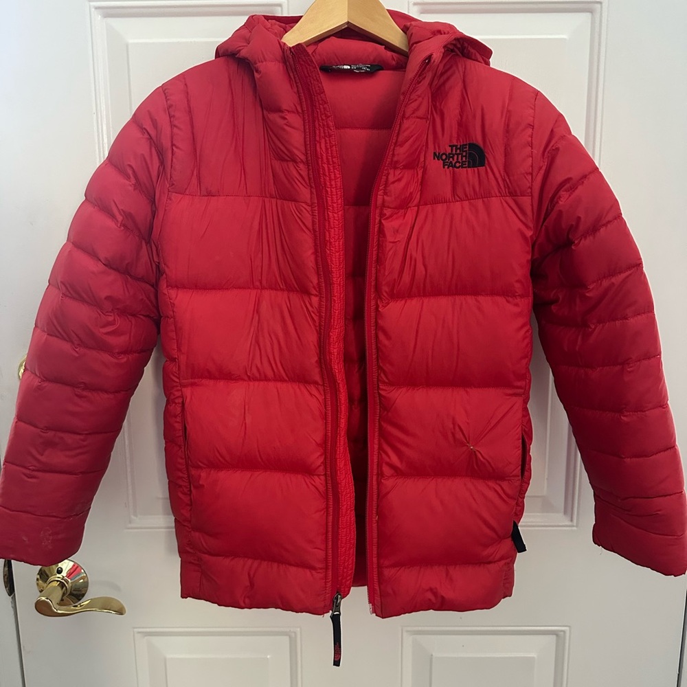 The North Face Red Puffer Jacket kids size M - Picture 9 of 12